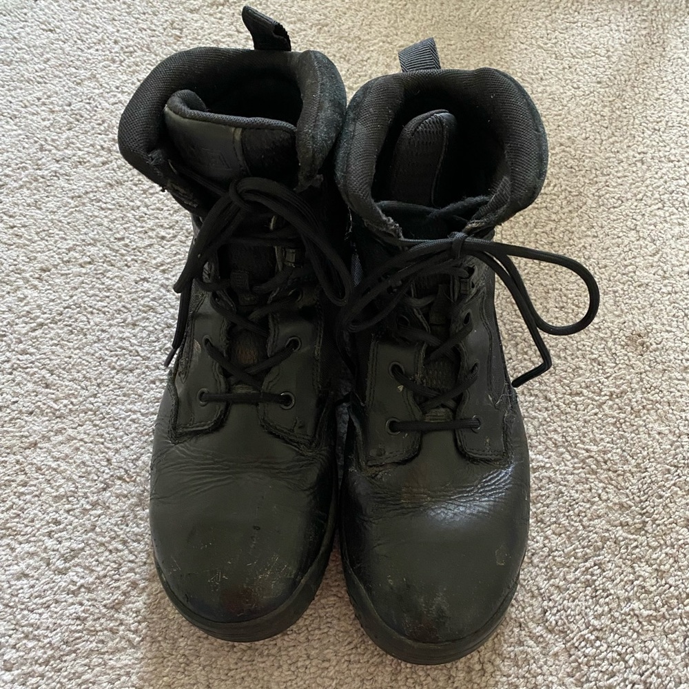 Men’s work boots